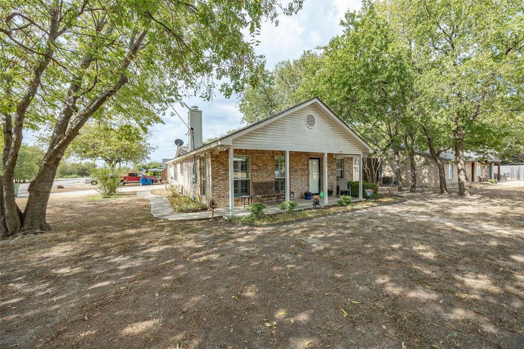 201 W Oak Street, Aledo, TX 76008 — exterior