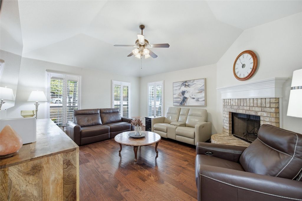 201 W Oak Street, Aledo, TX 76008 — photo 4