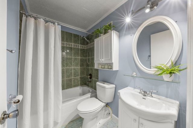 1043 S York Road 308, Bensenville, IL 60106