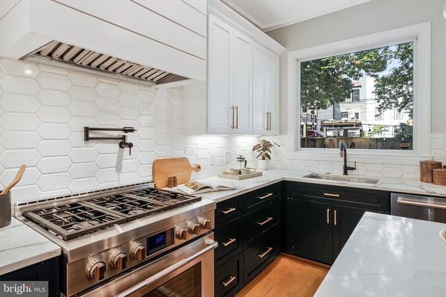 822 5TH ST NE, Washington, DC 20002