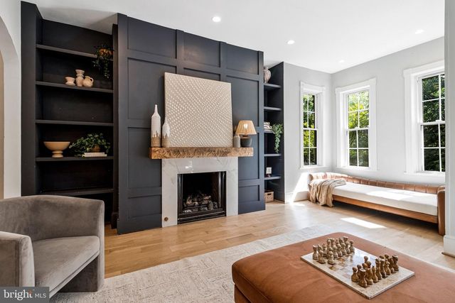 822 5TH ST NE, Washington, DC 20002
