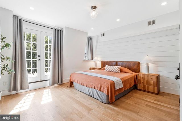 822 5TH ST NE, Washington, DC 20002