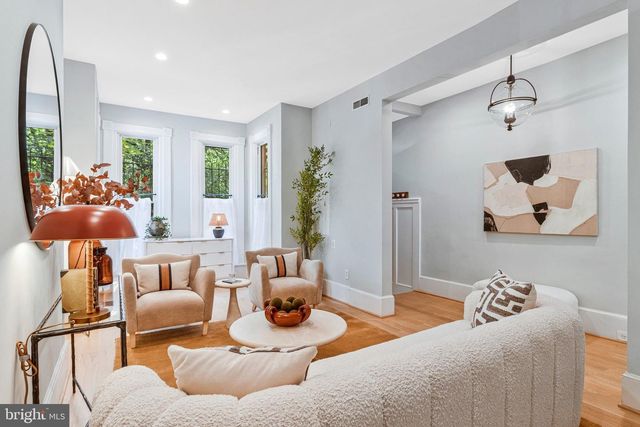 822 5TH ST NE, Washington, DC 20002