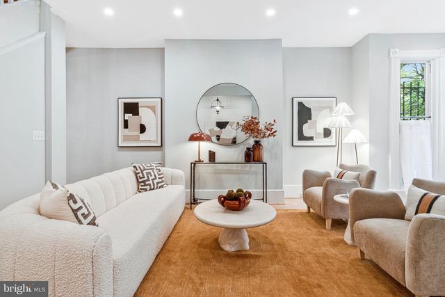 822 5TH ST NE, Washington, DC 20002