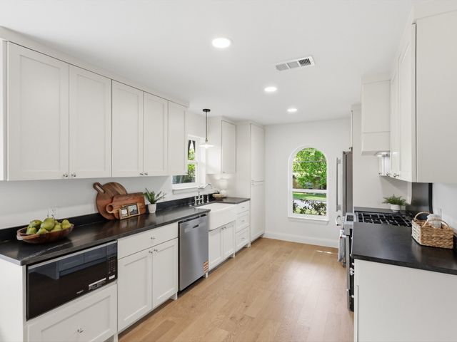 8630 Mediterranean Drive, Dallas, TX 75238