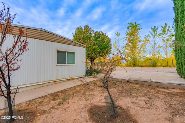 230 W 300 North, La Verkin, UT 84745