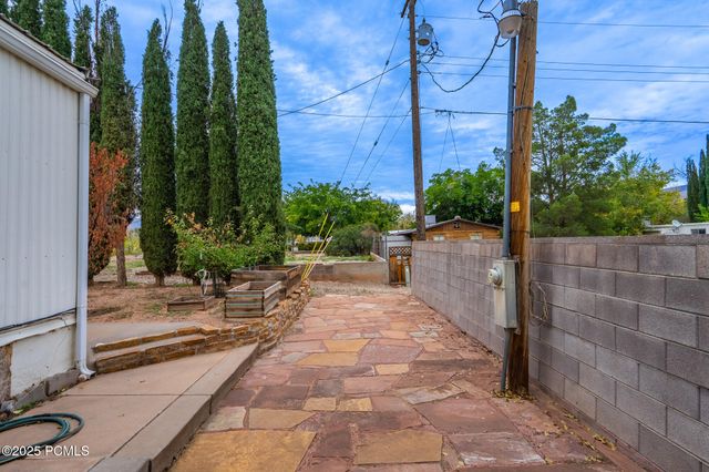 230 W 300 North, La Verkin, UT 84745