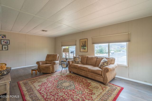 230 W 300 North, La Verkin, UT 84745