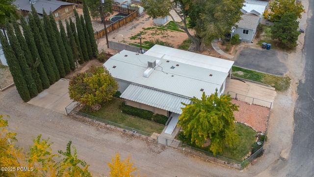 230 W 300 North, La Verkin, UT 84745