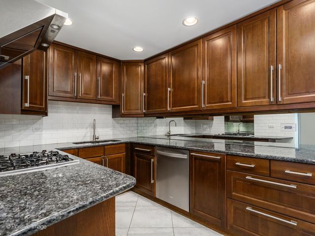 1454 Glencoe Avenue, Highland Park, IL 60035