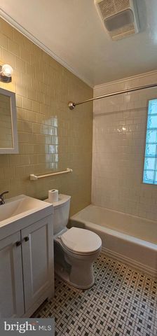 204 E WHITLOCK AVE, Winchester, VA 22601
