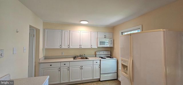 204 E WHITLOCK AVE, Winchester, VA 22601