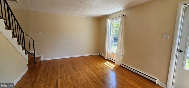 204 E WHITLOCK AVE, Winchester, VA 22601