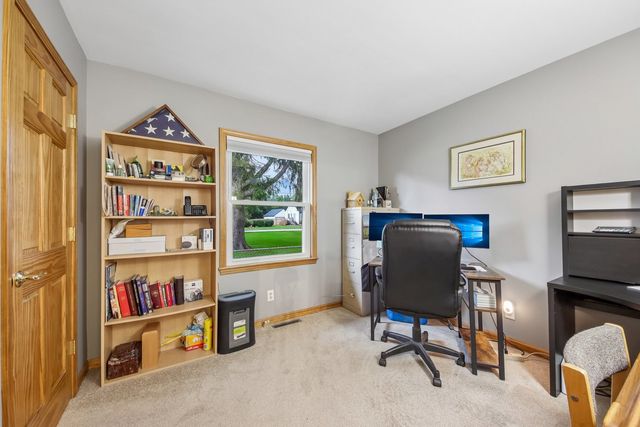 109 Weaver Drive, Cary, IL 60013