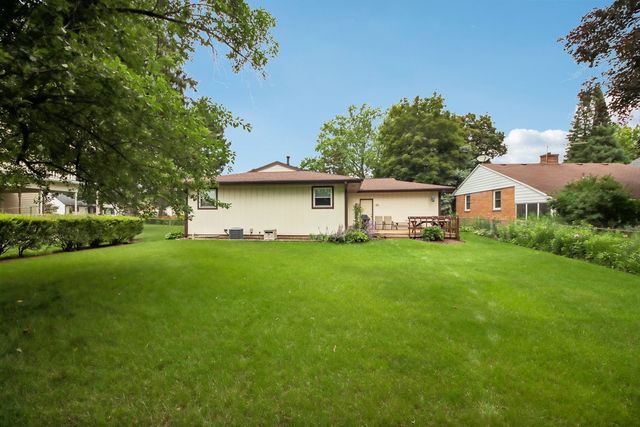 109 Weaver Drive, Cary, IL 60013