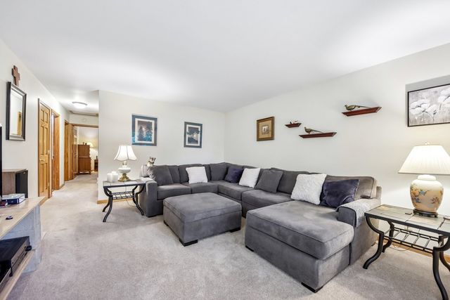 109 Weaver Drive, Cary, IL 60013