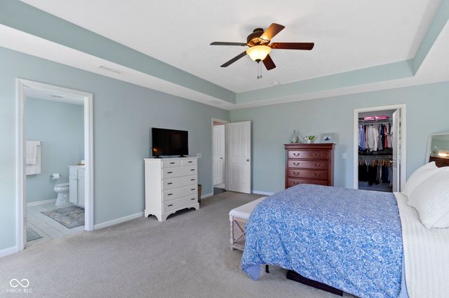 7827 Wedgetail Drive, Zionsville, IN 46077