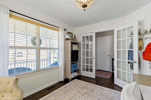 7827 Wedgetail Drive, Zionsville, IN 46077