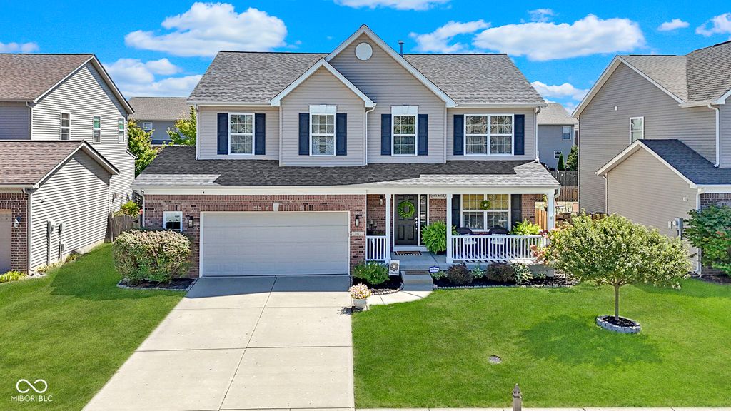 7827 Wedgetail Drive, Zionsville, IN 46077