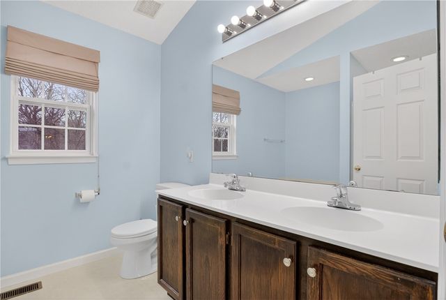 1008 Dunedin Dr, Hempfield Twp, PA 15601