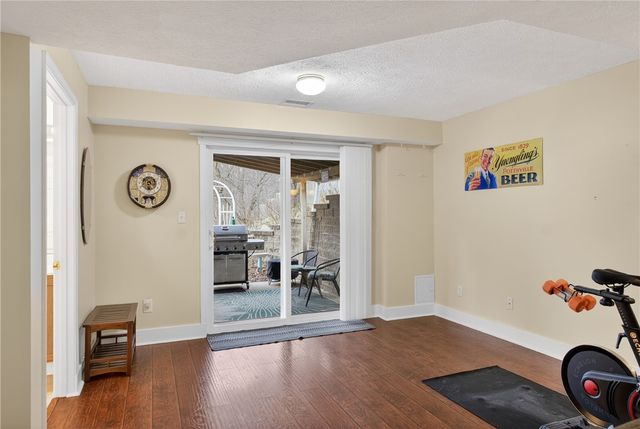 1008 Dunedin Dr, Hempfield Twp, PA 15601