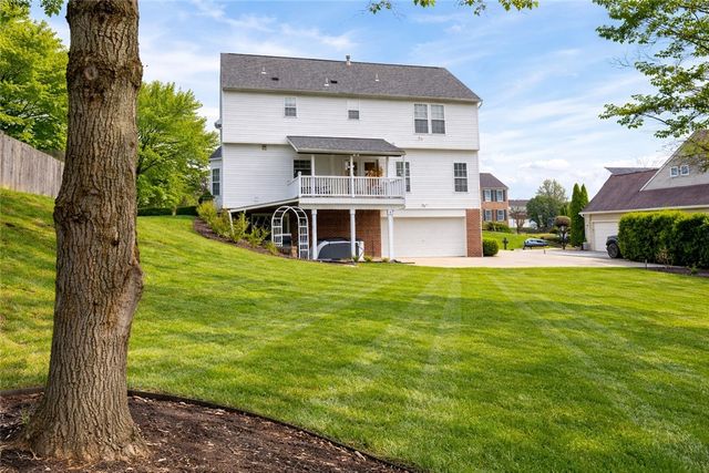 1008 Dunedin Dr, Hempfield Twp, PA 15601