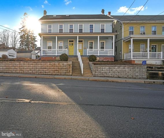 20 W FULTON ST, Ephrata, PA 17522