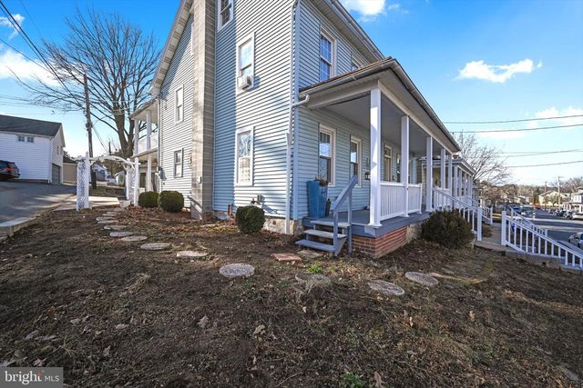 20 W FULTON ST, Ephrata, PA 17522