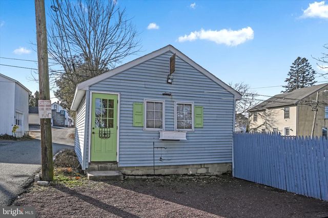 20 W FULTON ST, Ephrata, PA 17522