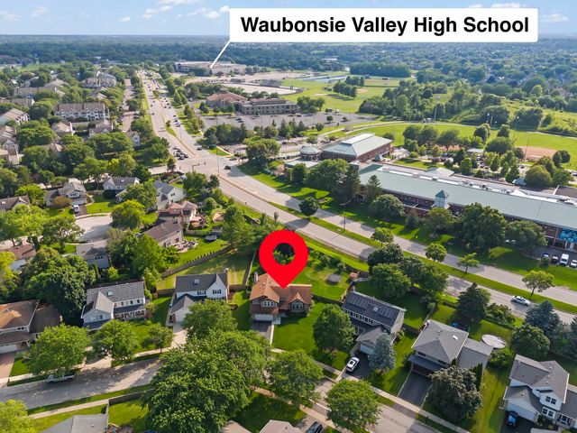 495 W Cimarron Drive, Aurora, IL 60504