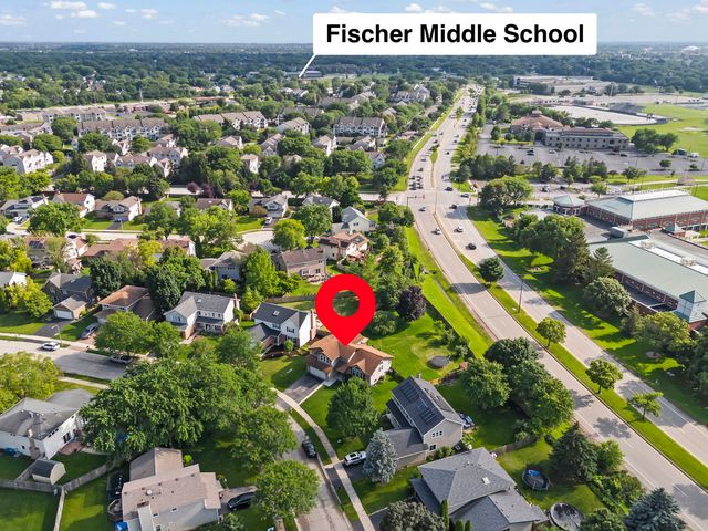 495 W Cimarron Drive, Aurora, IL 60504