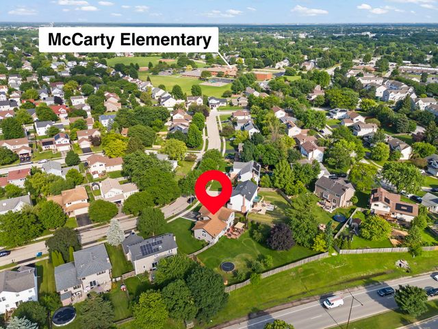495 W Cimarron Drive, Aurora, IL 60504