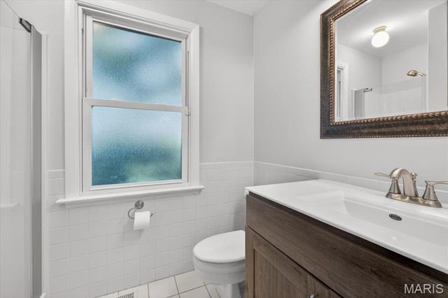 12467 Ballas Meadows Drive, Des Peres, MO 63131