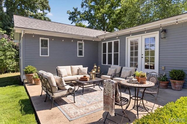 12467 Ballas Meadows Drive, Des Peres, MO 63131