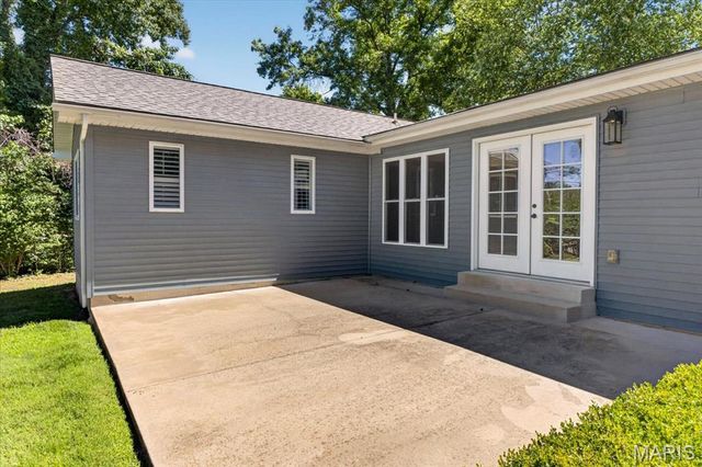 12467 Ballas Meadows Drive, Des Peres, MO 63131