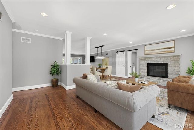 12467 Ballas Meadows Drive, Des Peres, MO 63131