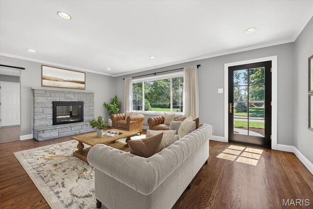 12467 Ballas Meadows Drive, Des Peres, MO 63131