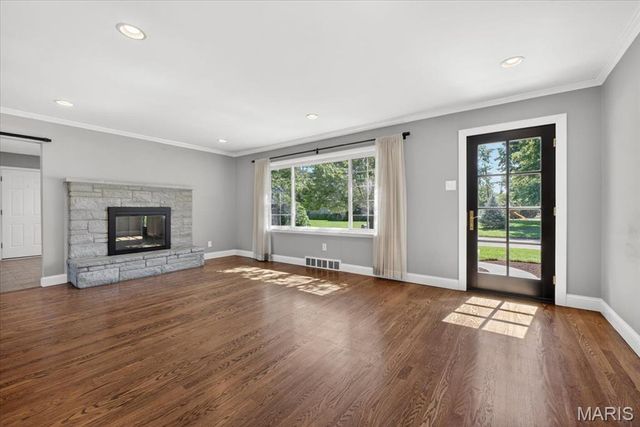 12467 Ballas Meadows Drive, Des Peres, MO 63131