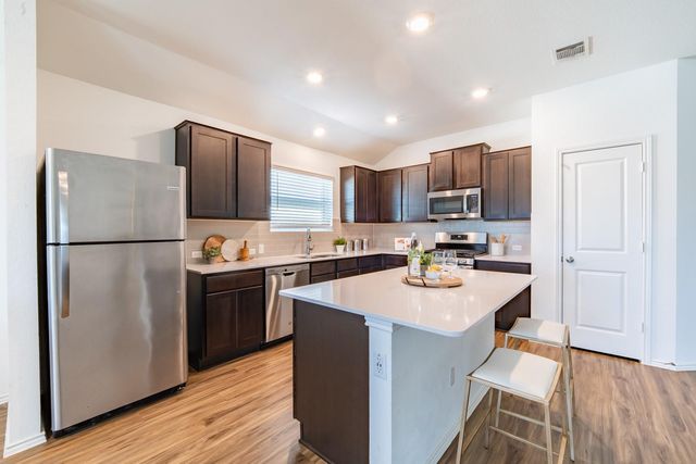 322 Arnage DR, Hutto, TX 78634