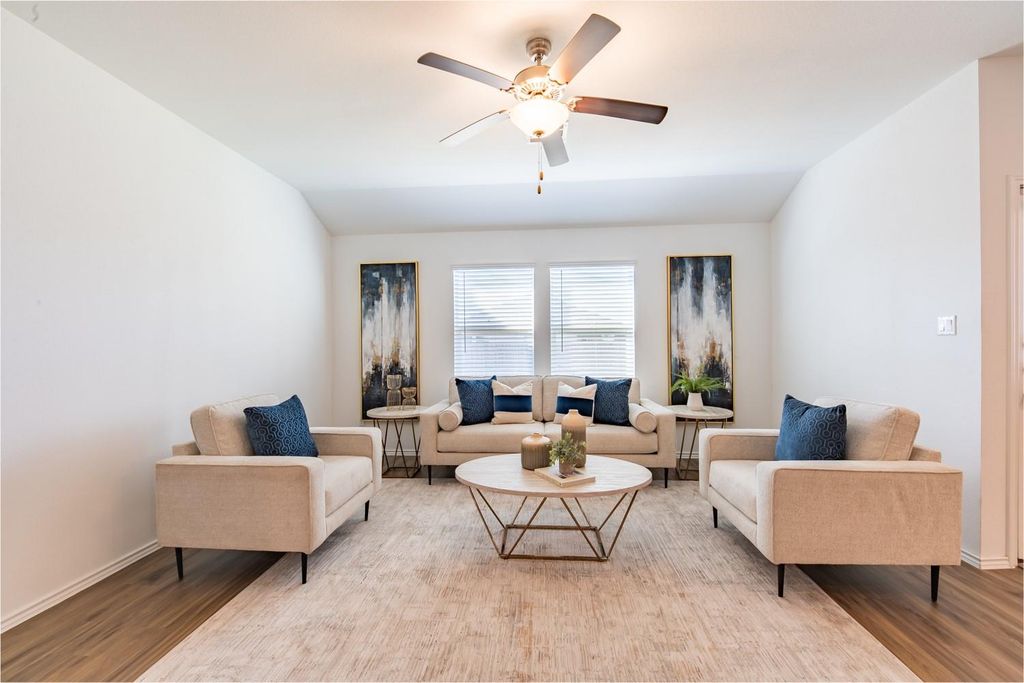 322 Arnage DR, Hutto, TX 78634