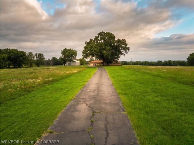 200 E Kibler Highway, Alma, AR 72921