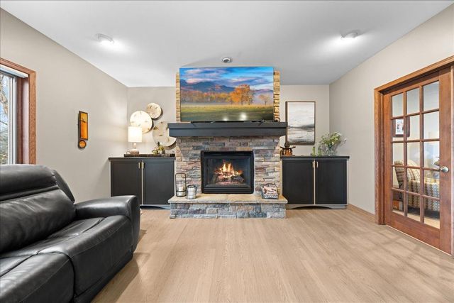 2223 White Pine Road, Hudson, WI 54016