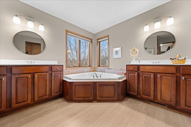 2223 White Pine Road, Hudson, WI 54016