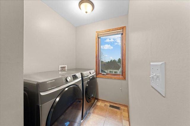 2223 White Pine Road, Hudson, WI 54016