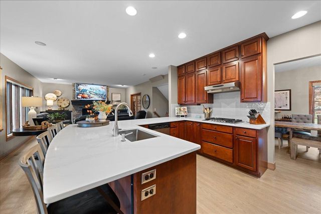 2223 White Pine Road, Hudson, WI 54016