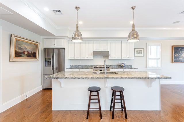 44 Wimbledon Circle, Portsmouth, RI 02871