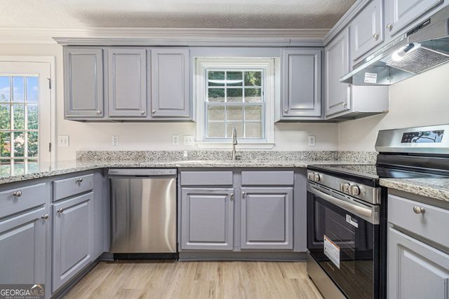 2252 Ashley Falls Lane, Suwanee, GA 30024