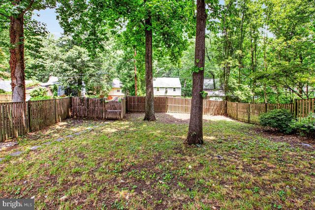 829 GLEN ALLEN DR, Baltimore, MD 21229