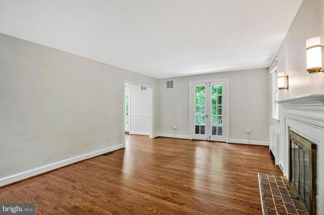 829 GLEN ALLEN DR, Baltimore, MD 21229