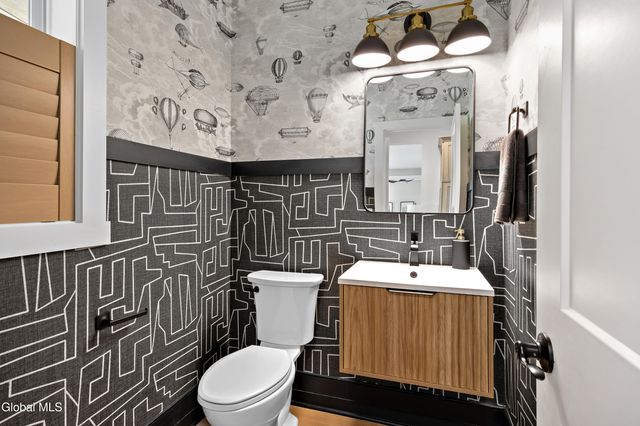 34 Tamarack Street, Ballston, NY 12019